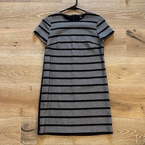 Black and white Ann Taylor shift dress